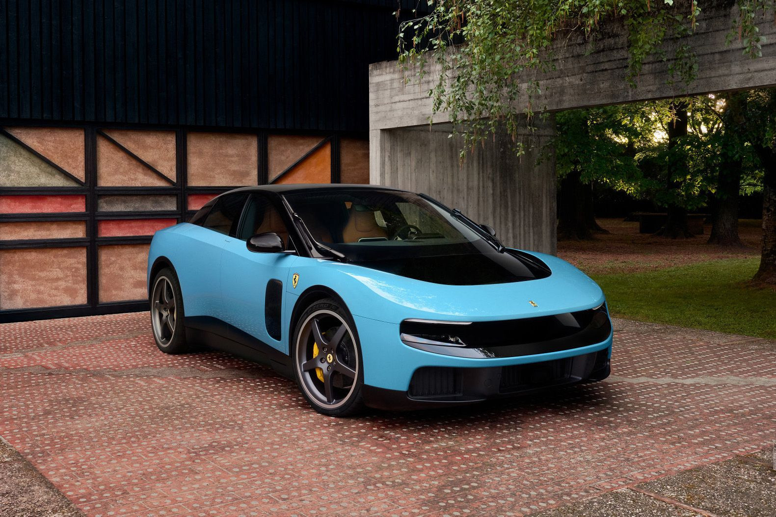 ferrari_2.jpg