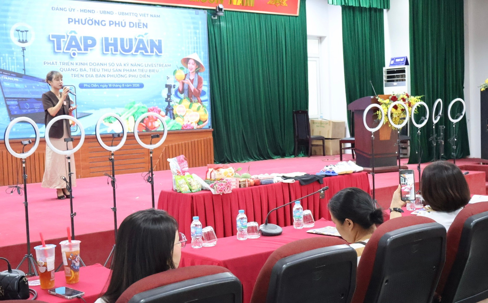 Phường Phú Diễn: Khi công nghệ số từng bước đi vào hoạt động kinh doanh