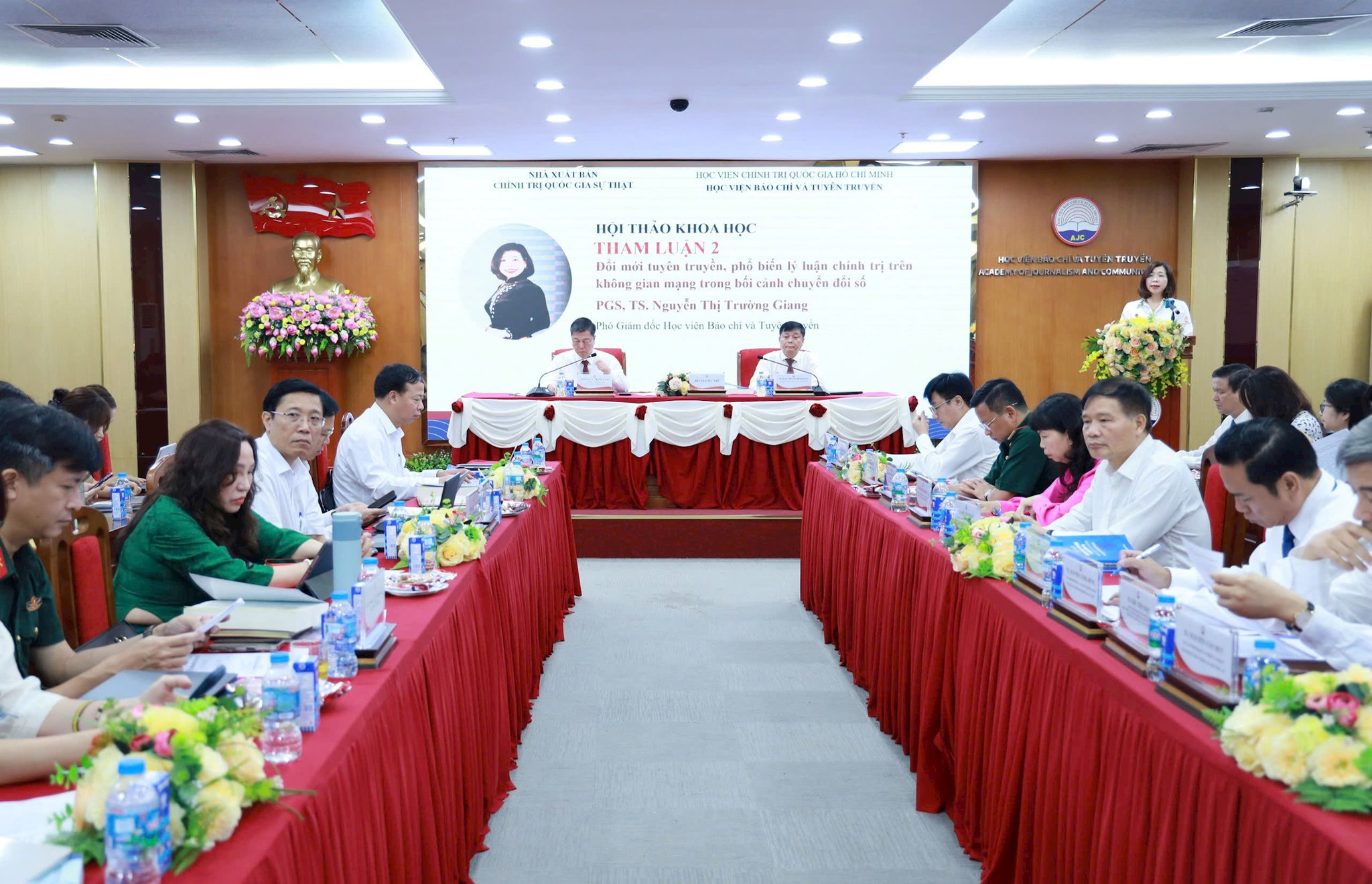 tham-luan-truong-giang.jpg