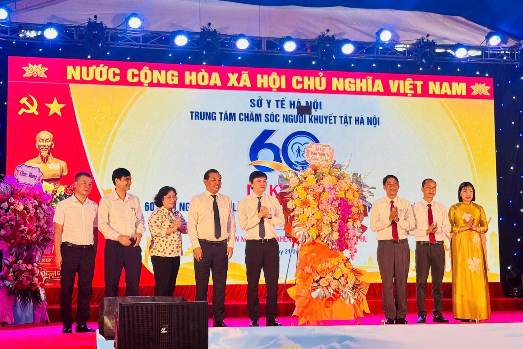 21-8-lanh-dao-so-y-te-chuc.jpg