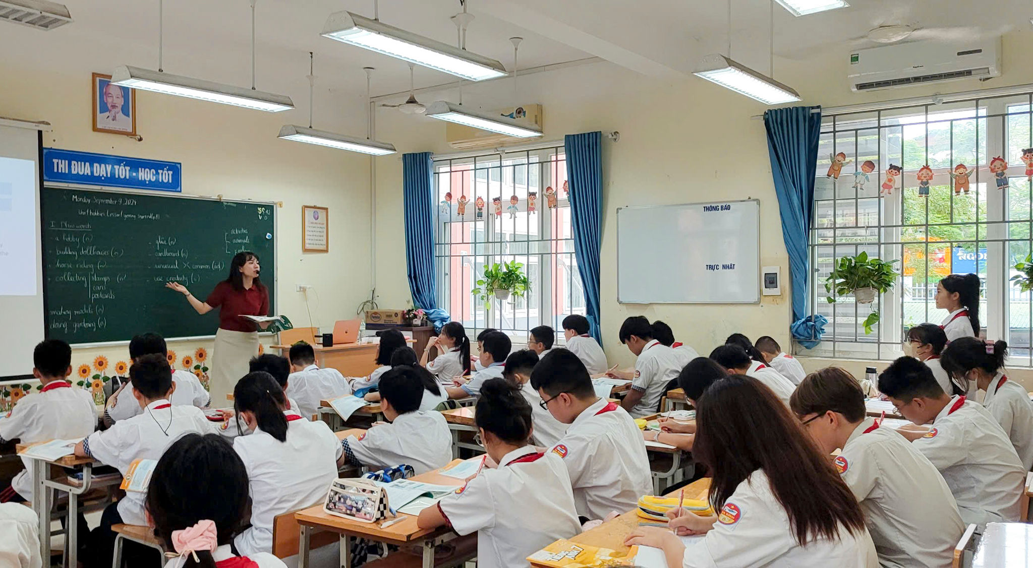 Đưa tiếng Anh trở thành ngôn ngữ thứ hai trong trường học là chủ trương lớn. Ảnh: PV