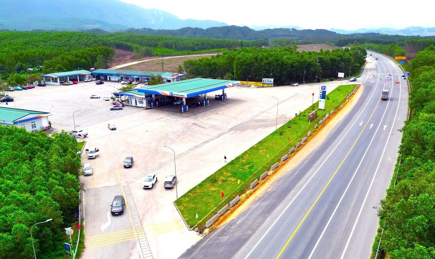 1-tram-dung-nghi-anh-internet.jpg