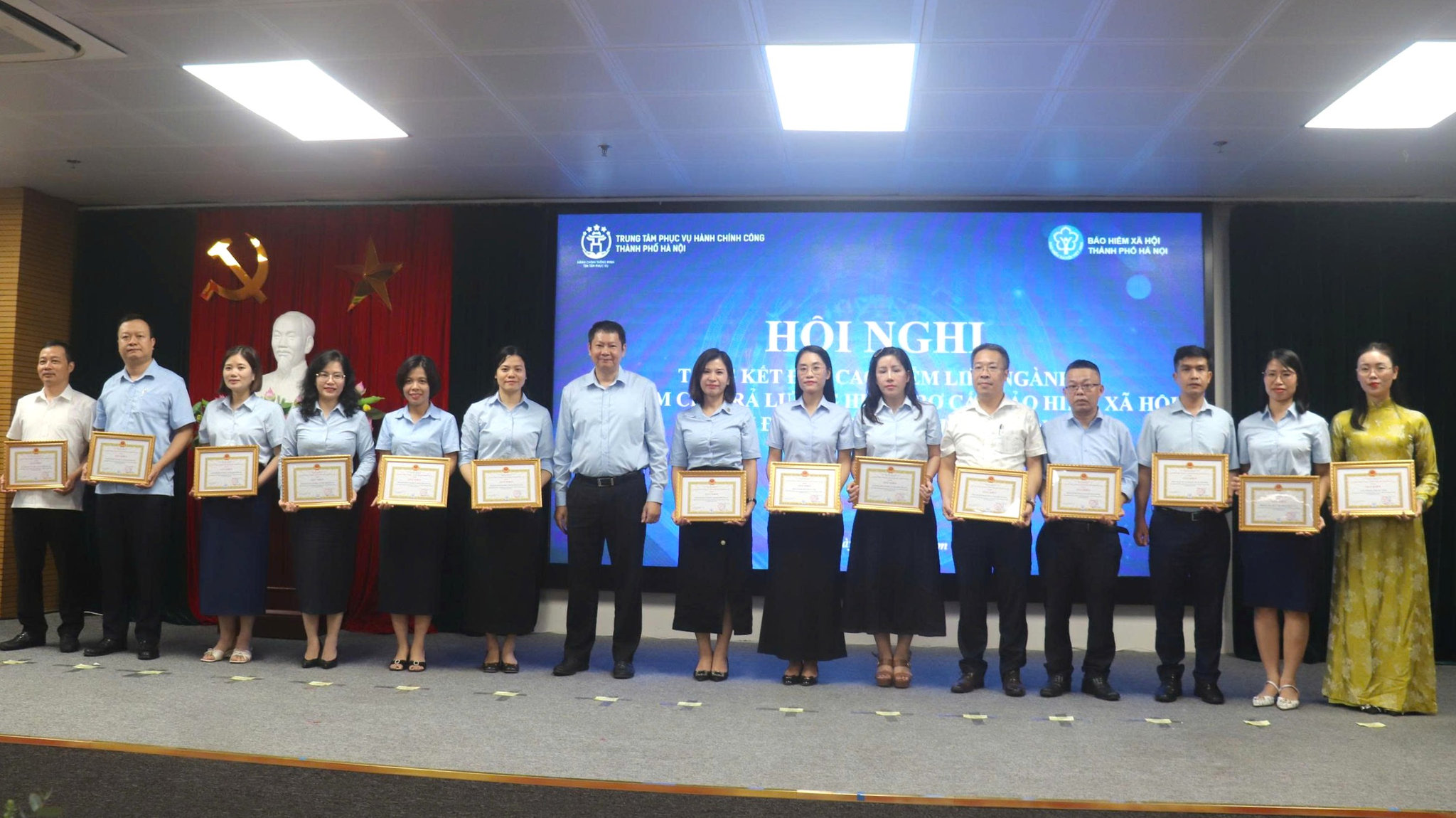 hanh-chinh-cong-21-8-5.jpg