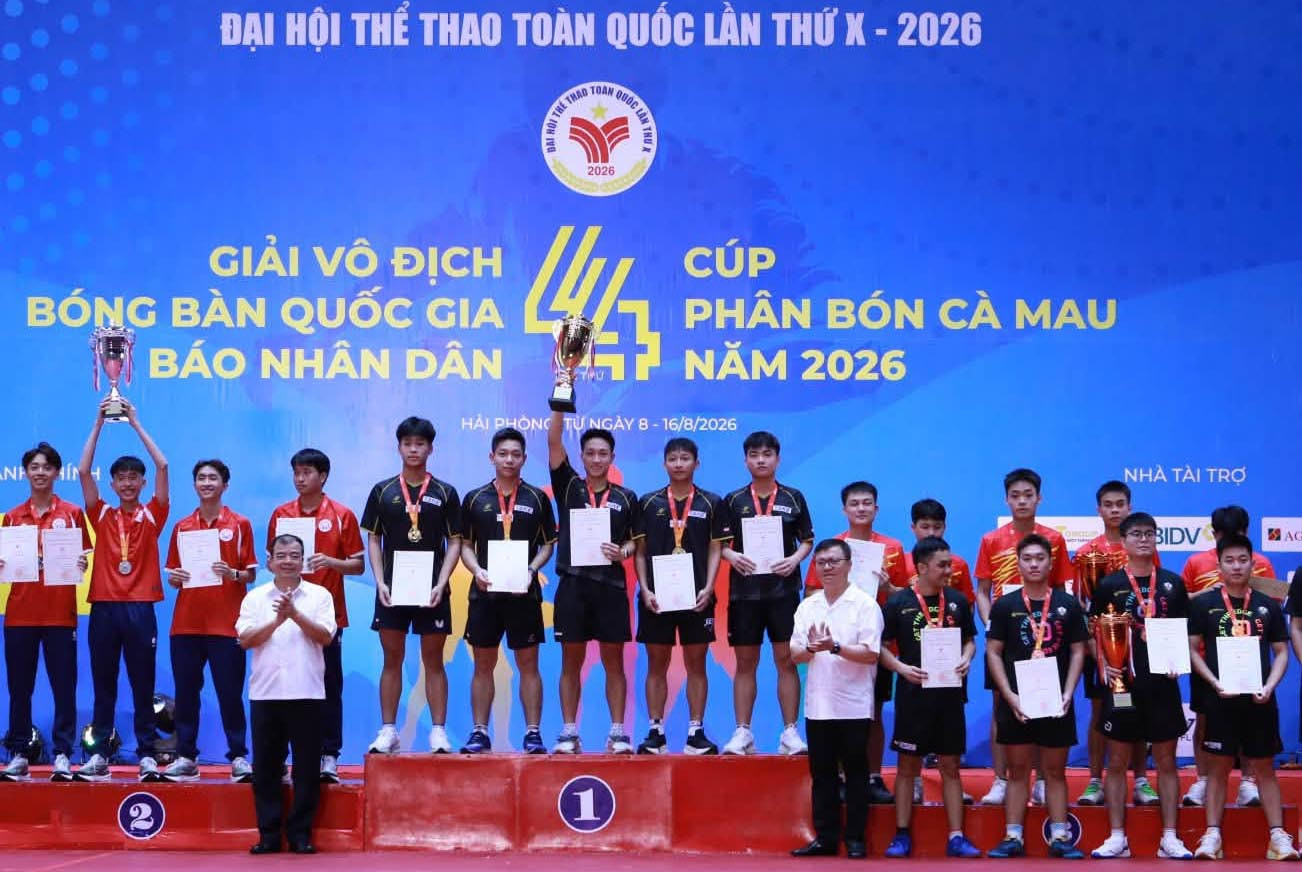 trao-giai-bong-ban.jpg