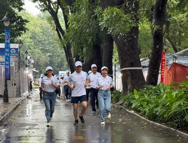 can-bo-phuong-tham-gia.jpg