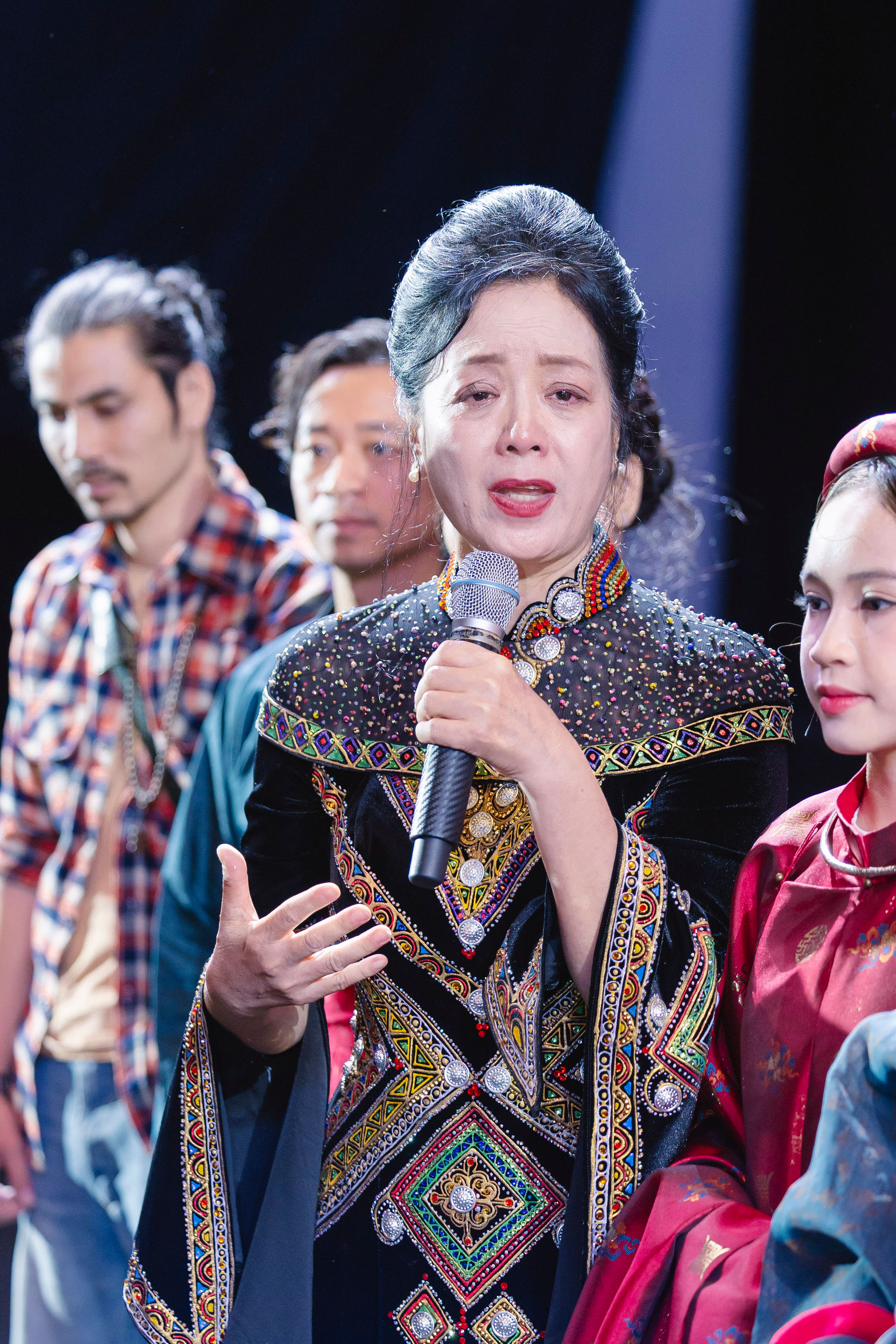 nsut-chieu-xuan-xuc-dong-sau-khi-xem-phim.2.jpg