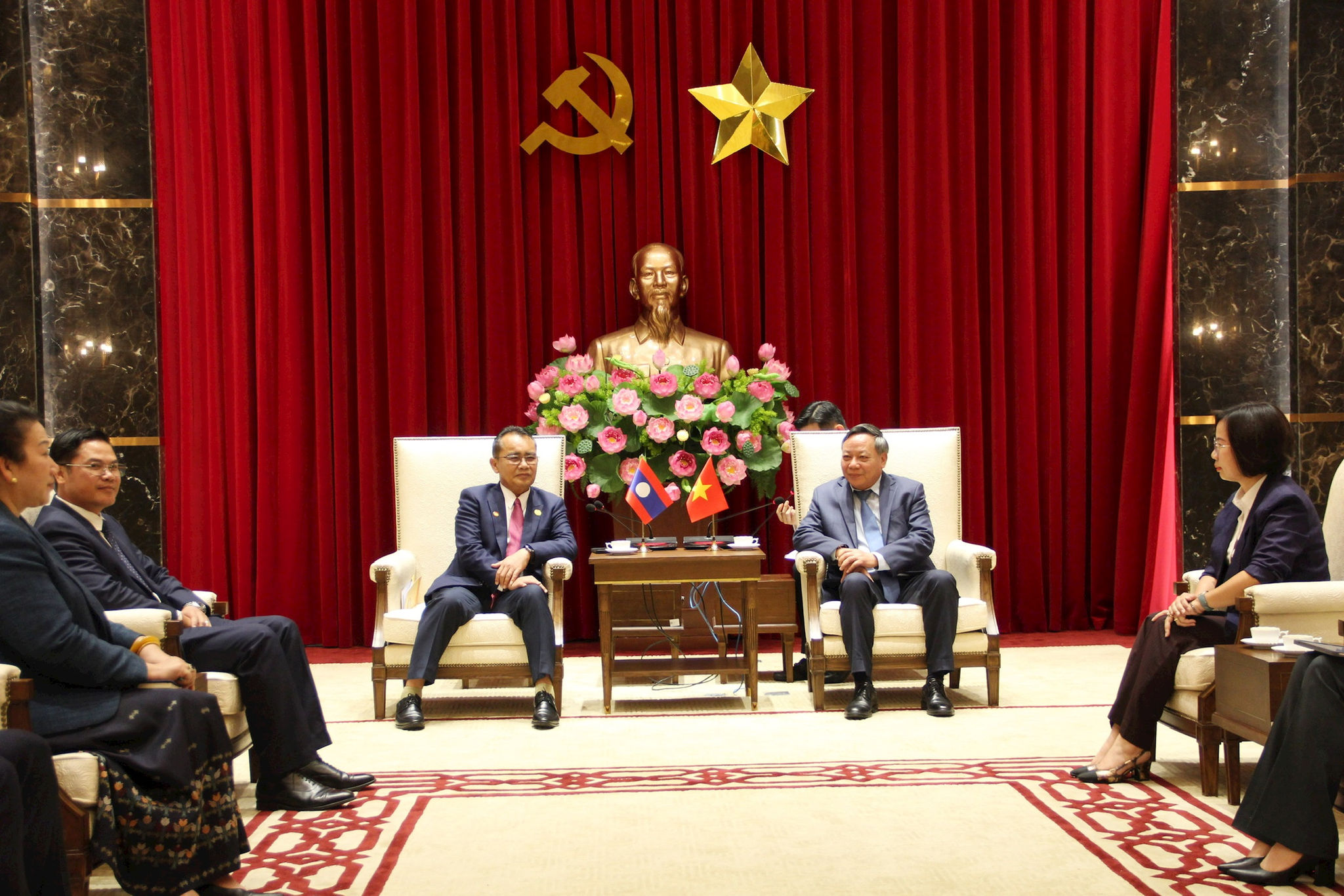 phobithuphong-tiepdoanlao.jpg
