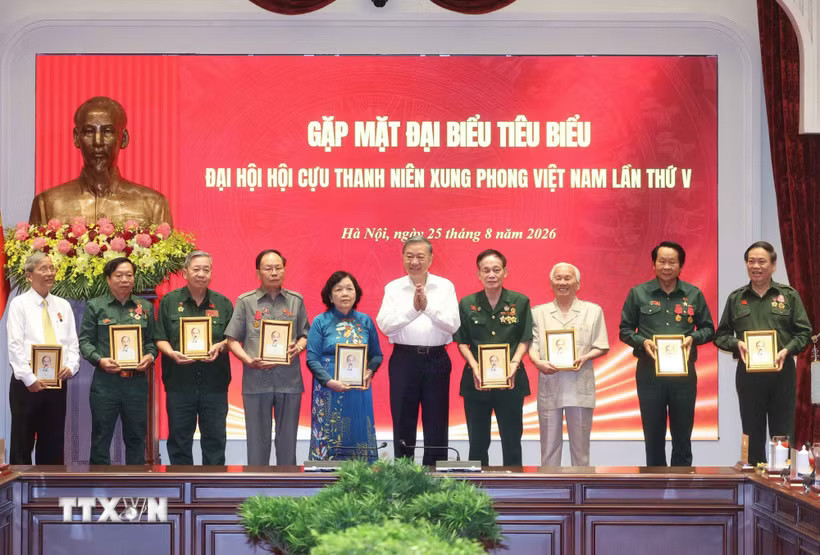 ffqxcp75iytzzu-_ttxvn-tong-bi-thu-chu-tich-nuoc-to-lam-gap-mat-dai-bieu-du-dai-hoi-hoi-cuu-tnxp-viet-nam-8981581-1.jpg