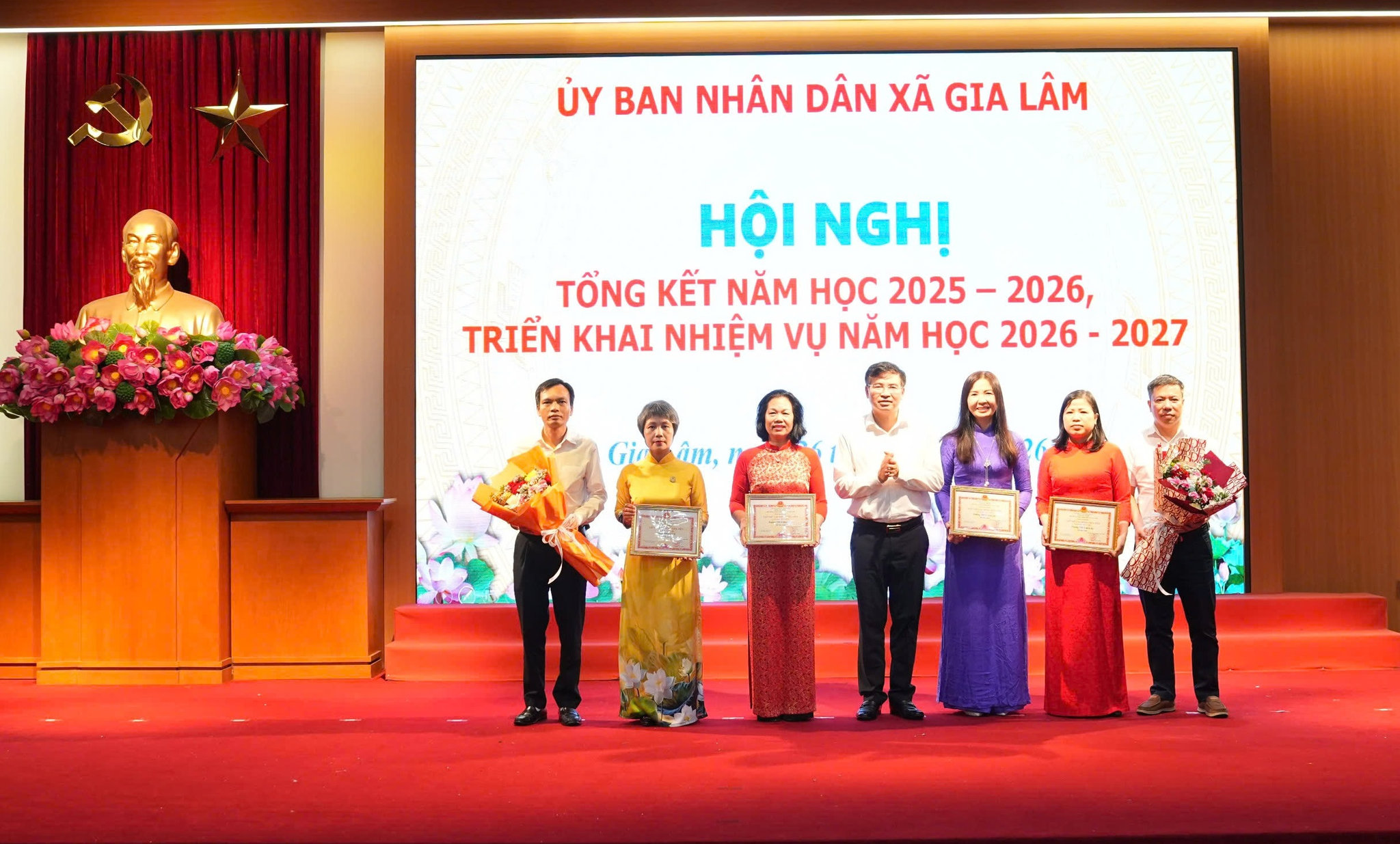 khen-thuong-1.jpg