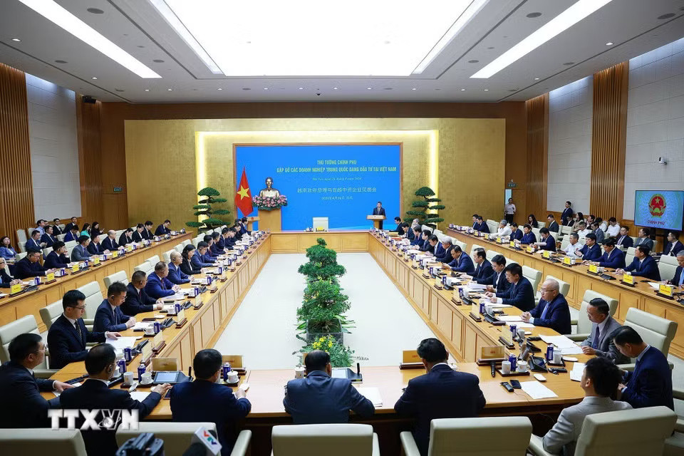 media.vietnamplus.vn-images-yi45dyxdxvvavn-iwqhoaraltoxtb_m-6oxkgn2xs0w8otqfygqffufqt6-pzh58hcjx3jy8gpj2eohlonhvos__nvsavshi7c7emf7qc6a-_ttxvn-2608-thu-tuong-gap-doanh-nghiep-trung-quoc-2.jpg