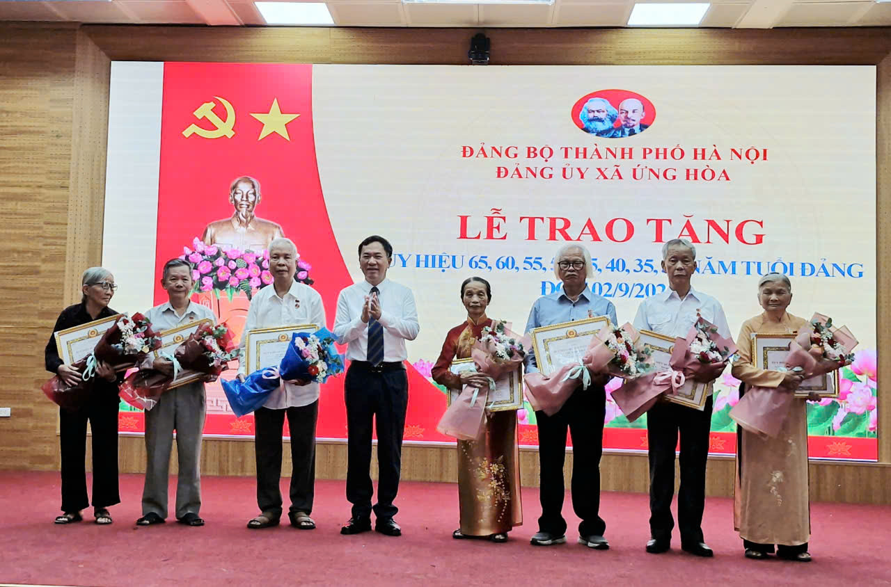 ung-hoa2.jpg