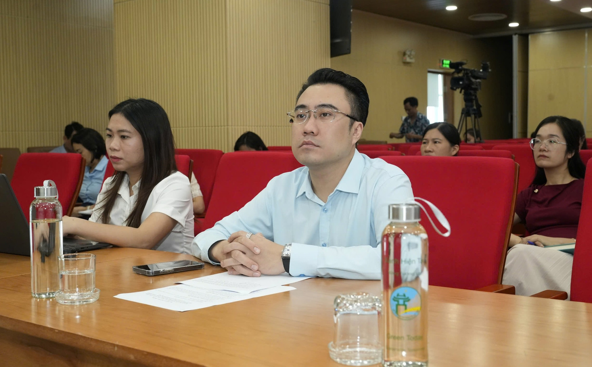 tt-phuc-vu-hanh-chinh-cong-27-8-2.jpg