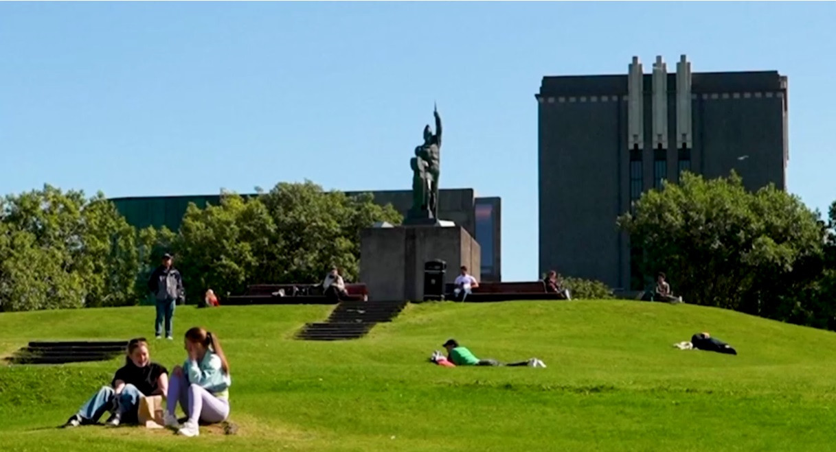 iceland.jpg