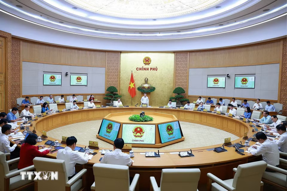 hzpnc660tkiuks9vm0d3x4j8437sbs8cs6cjohztbe69ief1uxdbn-_ttxvn-0309-thu-tuong-phien-hop-chinh-phu-thuong-ky-thang-8-1.jpg