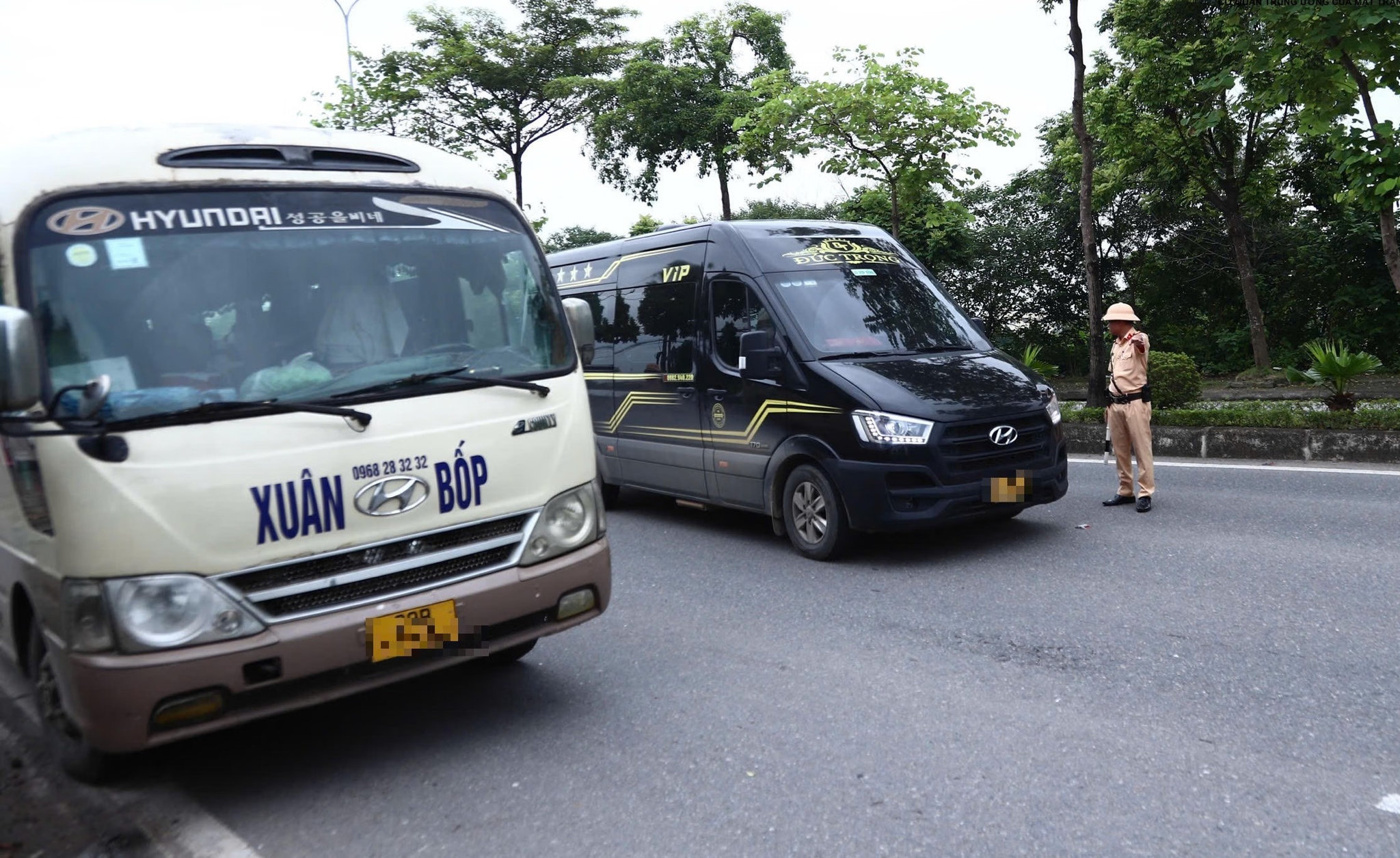 luc-luong-canh-sat-giao-thong-cong-an-thanh-pho-ha-noi-kiem-soat-xe-kinh-doanh-van-tai-tren-quoc-lo-32.-anh-le-khanh.jpg