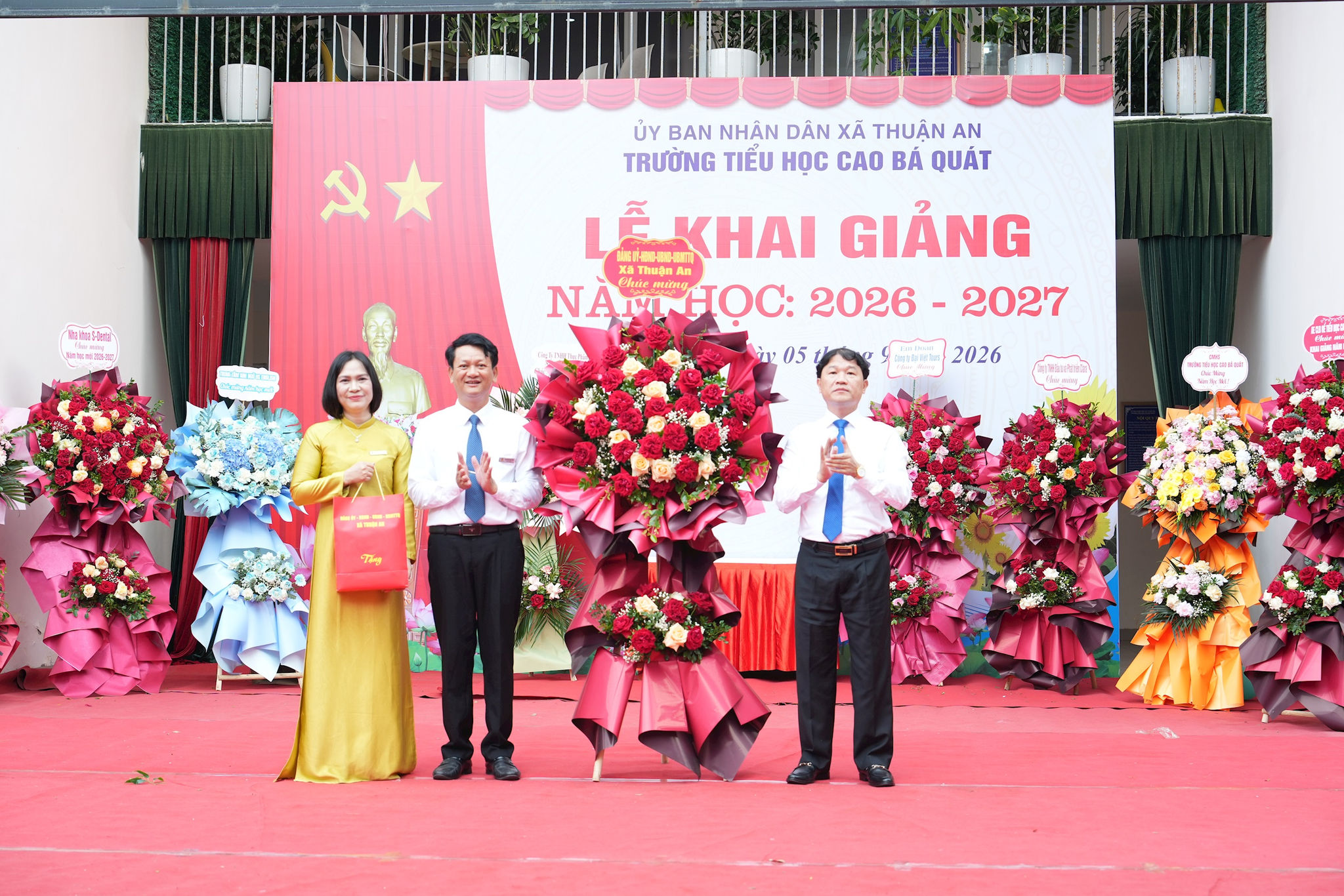 khai-giang-2.jpg