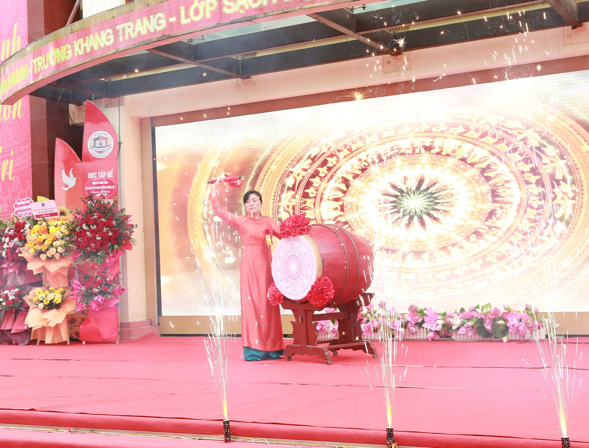 ba-tran-mai-huong-ht-truong-thcs-chu-van-an-noi-trong.jpg