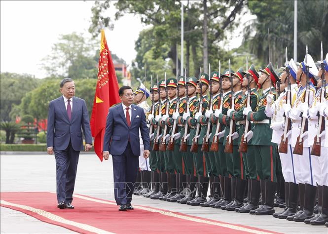 vna_potal_tong_bi_thu_chu_tich_nuoc_to_lam_chu_tri_le_don_tong_thong_myanmar_tham_chinh_thuc_viet_nam_stand.jpg