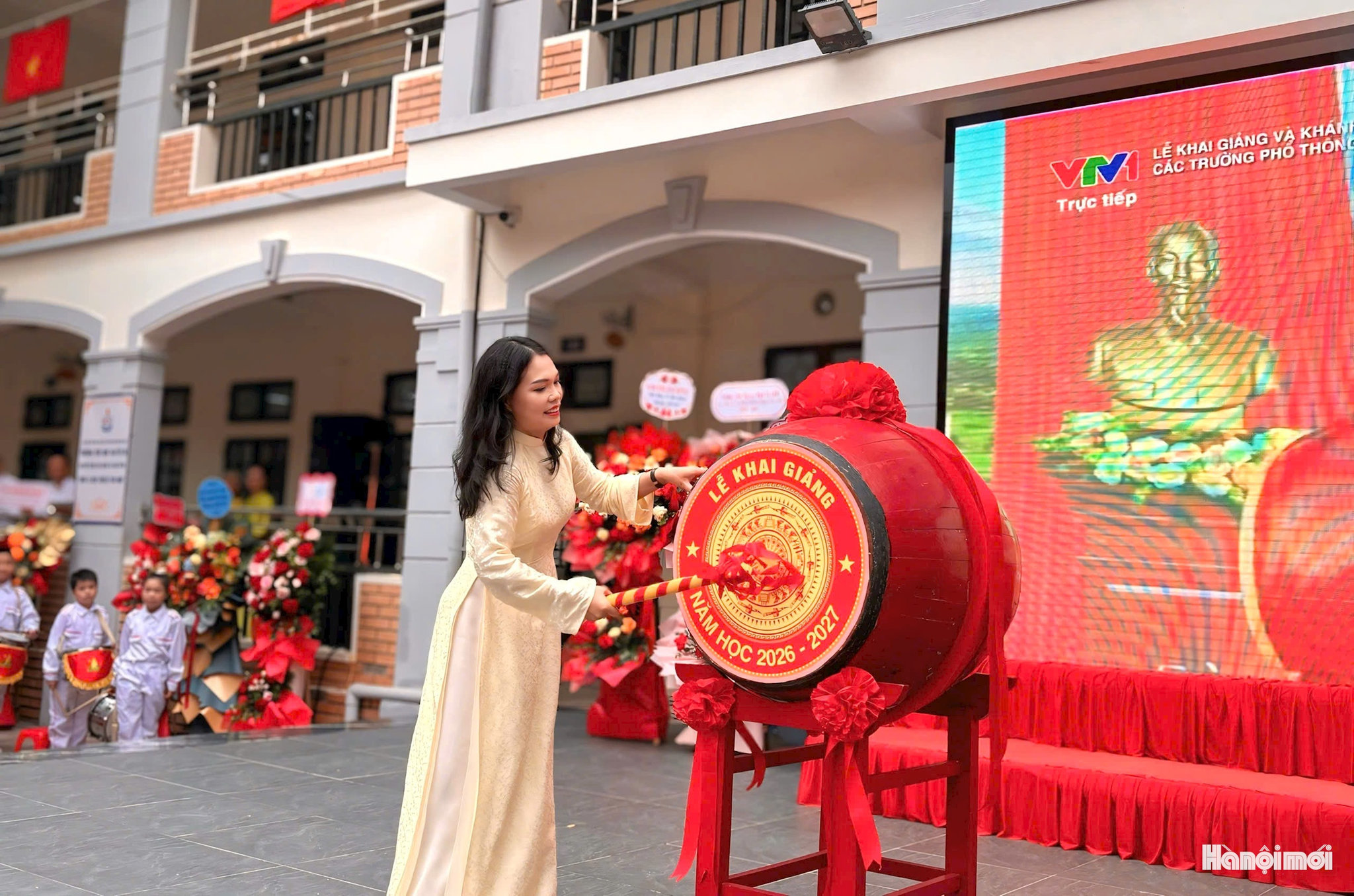 W_khaigiang-hadong1.jpg