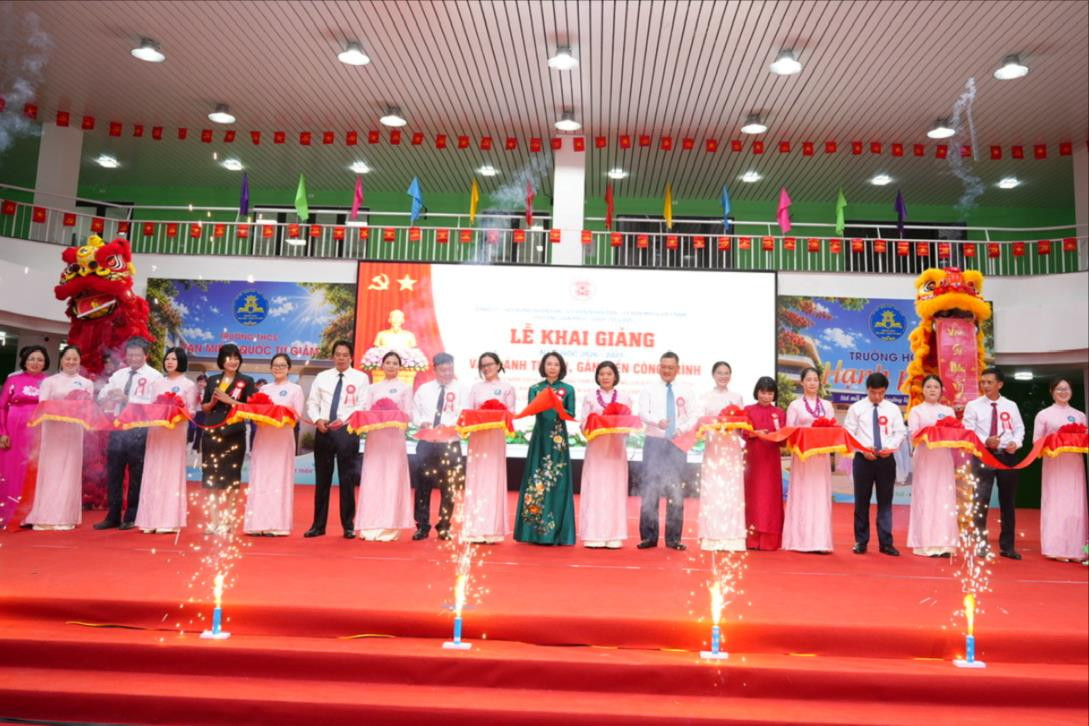 khai-giang-3.jpg