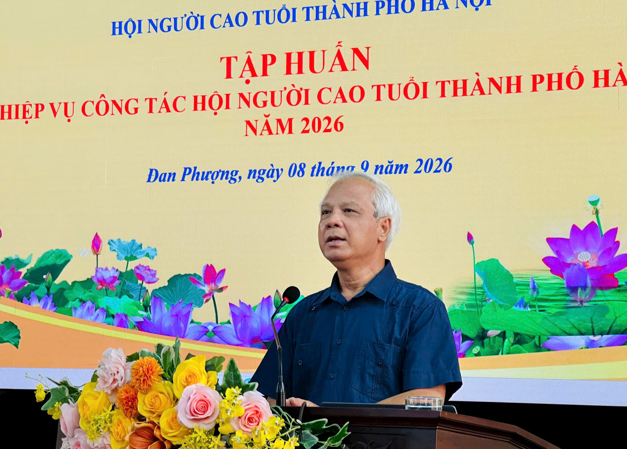 Chủ tịch Hội Người cao tuổi thành phố Hà Nội Nguyễn Thế Toàn phát biểu khai mạc tập huấn. Ảnh: Bảo Lâm