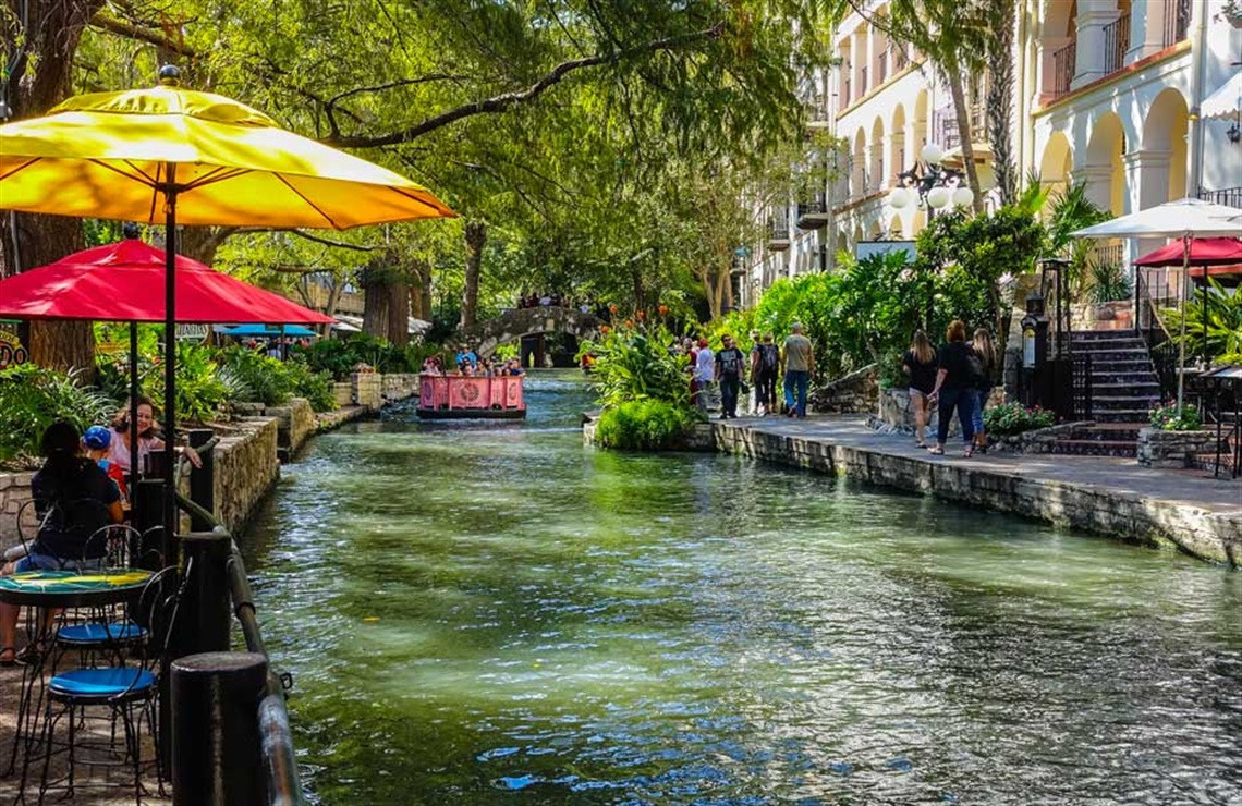 riverwalk1.jpg
