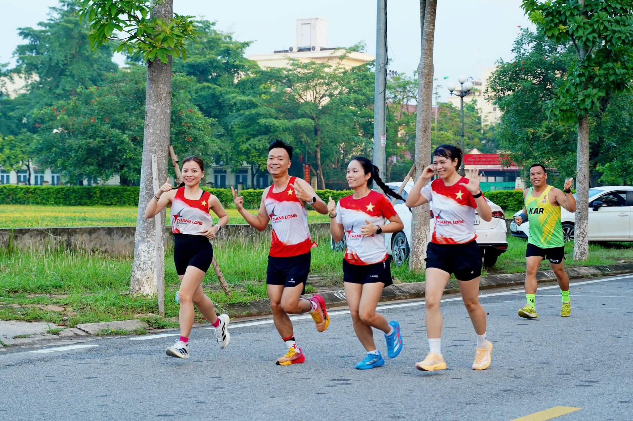 thang-long-runners-2.jpg