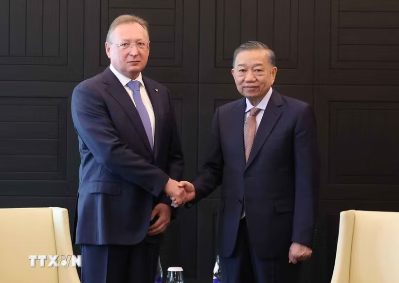 Tổng Bí thư, Chủ tịch nước Tô Lâm tiếp ông Sergei Kudryashov, Tổng Giám đốc Công ty Cổ phần Zarubezhneft. (Ảnh: Thống Nhất/TTXVN)