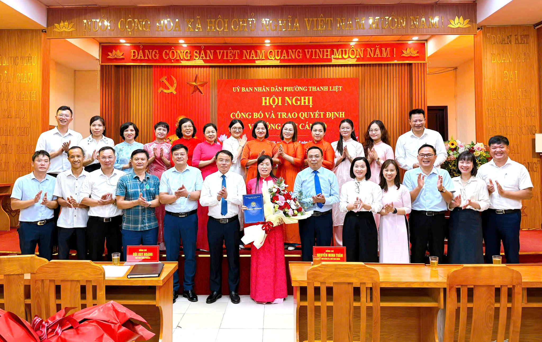 anh-4-chup-anh-tap-the.jpg