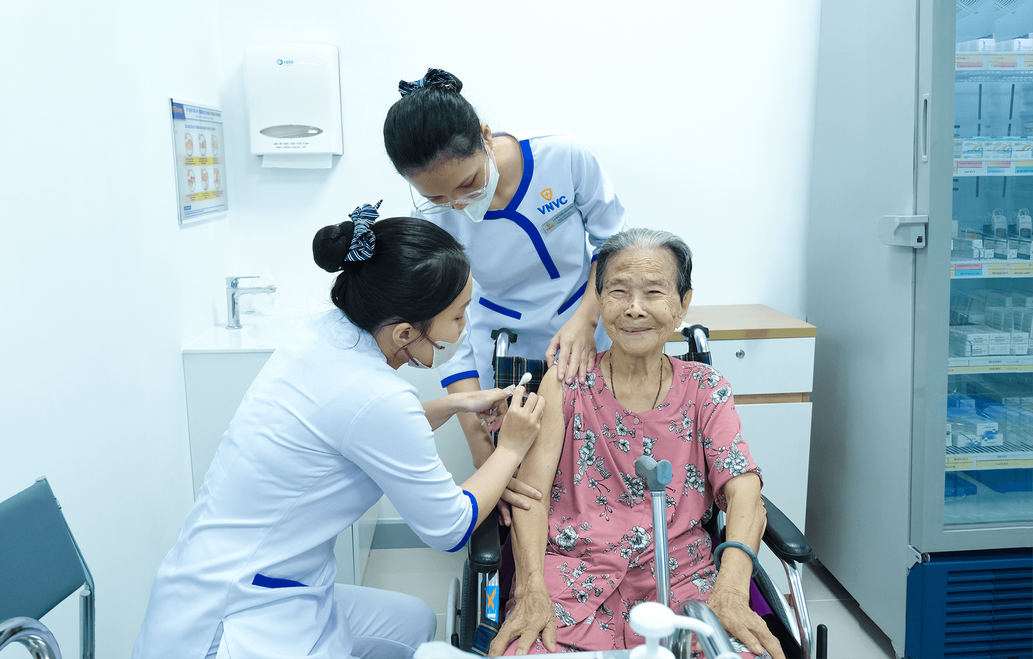 vnvc-sanofi-ky-ket-san-xuat-vac-xin-the-he-moi.png