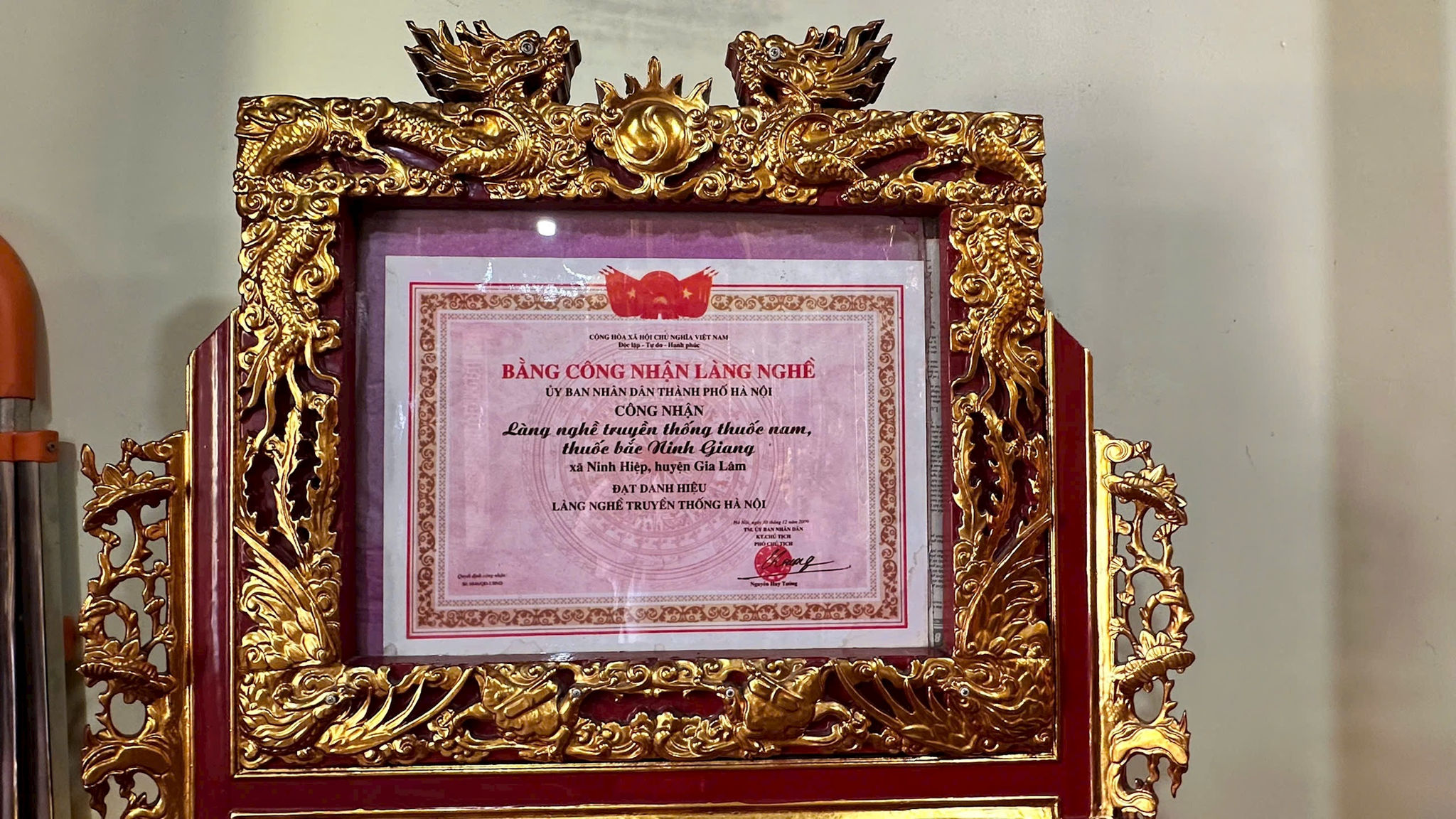 Bằng công nhận làng nghề truyền thống thuốc nam, thuốc bắc Ninh Giang