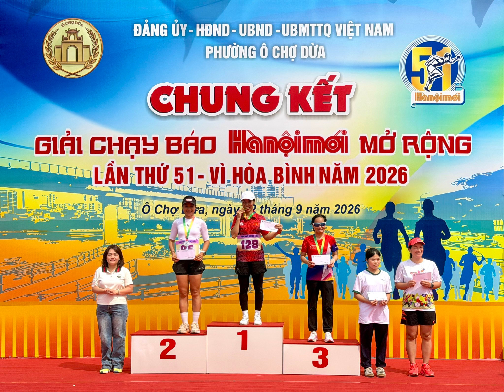 chu-tich-mttq-phuong-trao-giai-nu.jpg