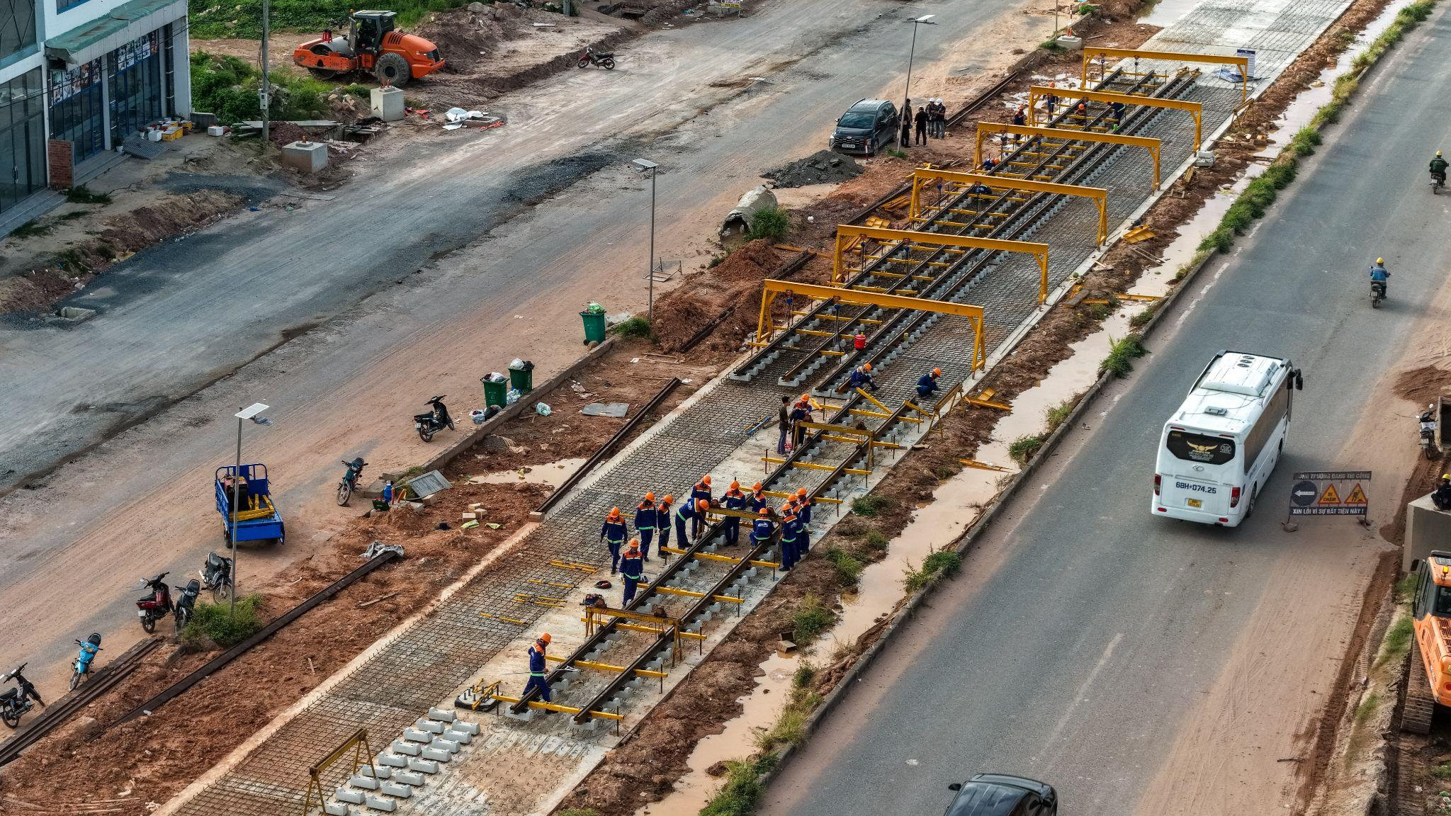 cong-truong-tuyen-lrt-phu-quoc-1-.jpg
