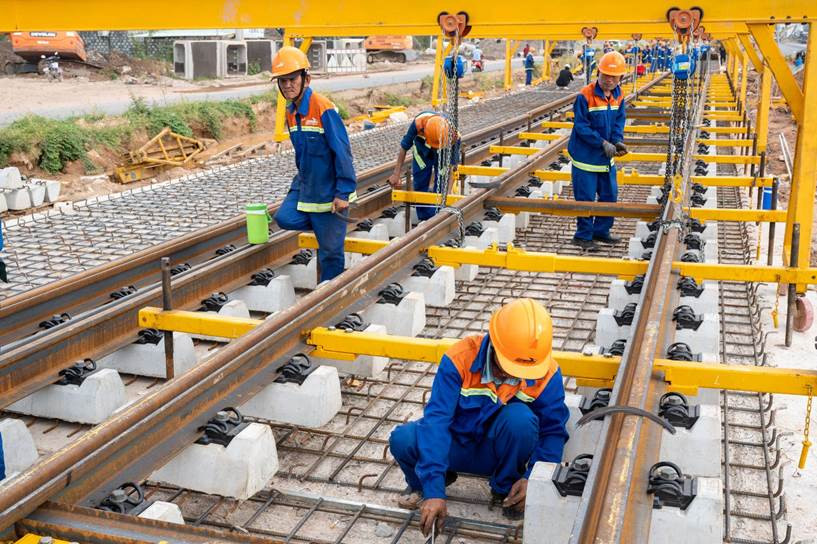 cong-truong-tuyen-lrt-phu-quoc.jpg
