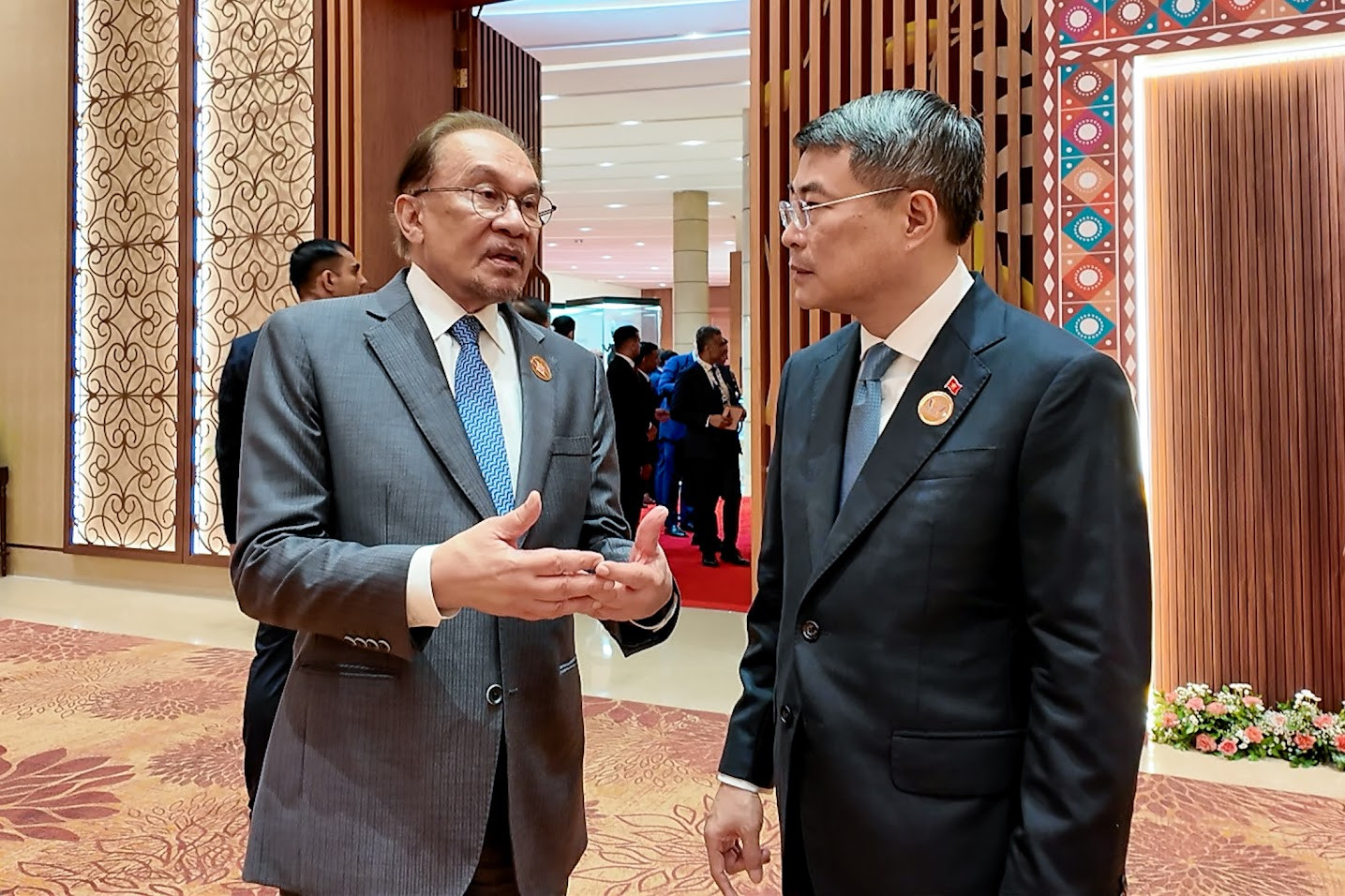 Thủ tướng Lê Minh Hưng gặp lãnh đạo các nước, tổ chức quốc tế- Ảnh 2.