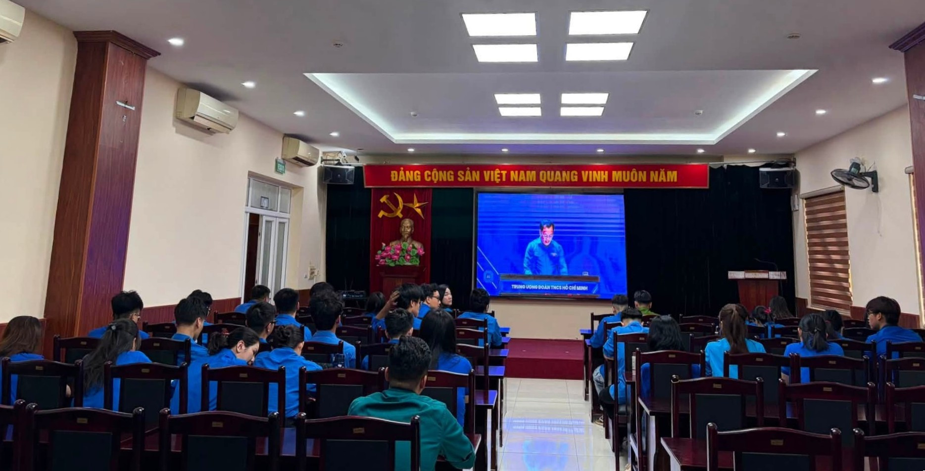 tuyen-toan-quoc-trien-khai-nghien-cuu-hoc-tap-quan-triet-nghi-quyet-dai-hoi-doan-toan-quoc-lan-thu-xiii-nhiem-ky-2026-2031-(2).jpg