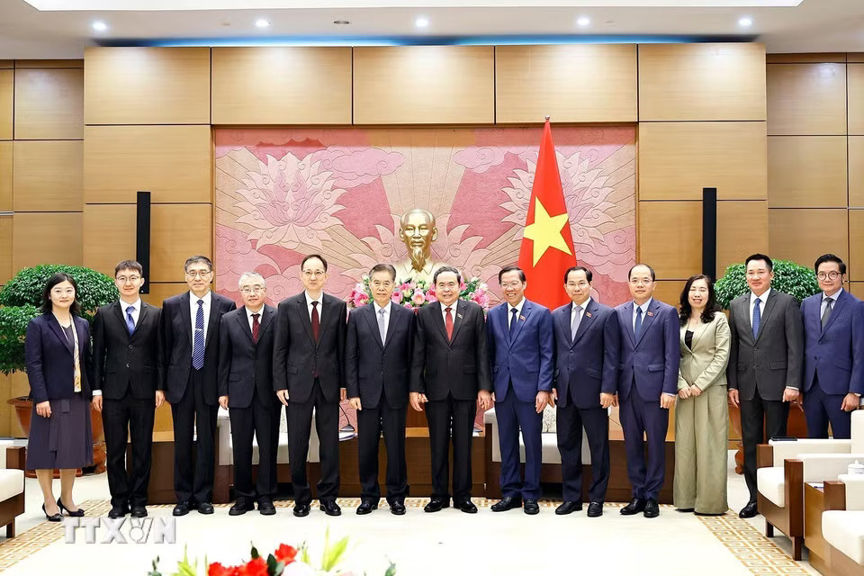chu-tich-quoc-hoi-tiep-chu-nhiem-uy-ban-tai-chinh-kinh-te-cua-nhan-dai-toan-quoc-trung-quoc-4.jpg