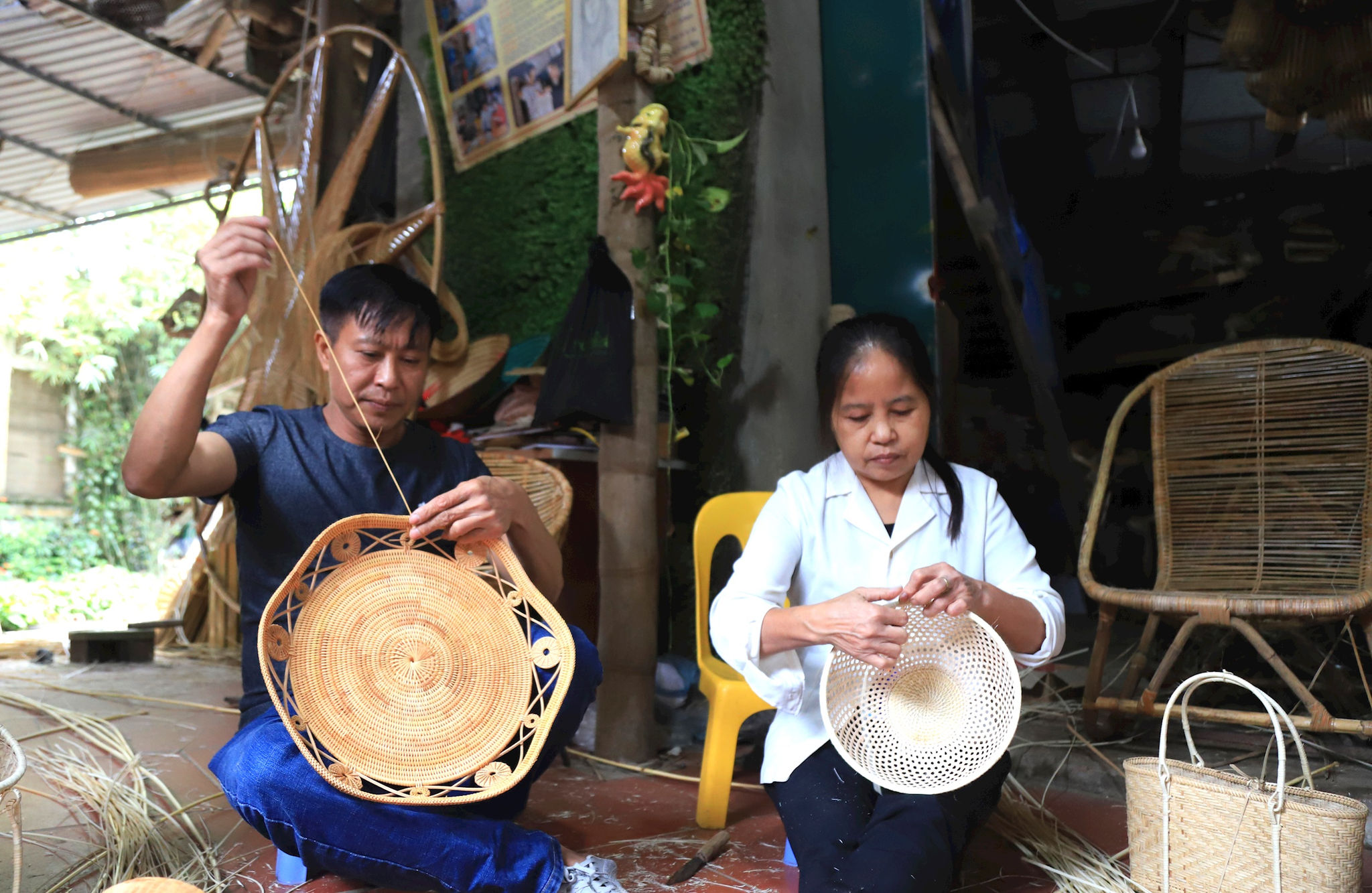 san-xuat-san-pham-may-tre-dan-tai-lang-nghe-phu-vinh-xa-phu-nghia-.-anh-quang-thai.jpg