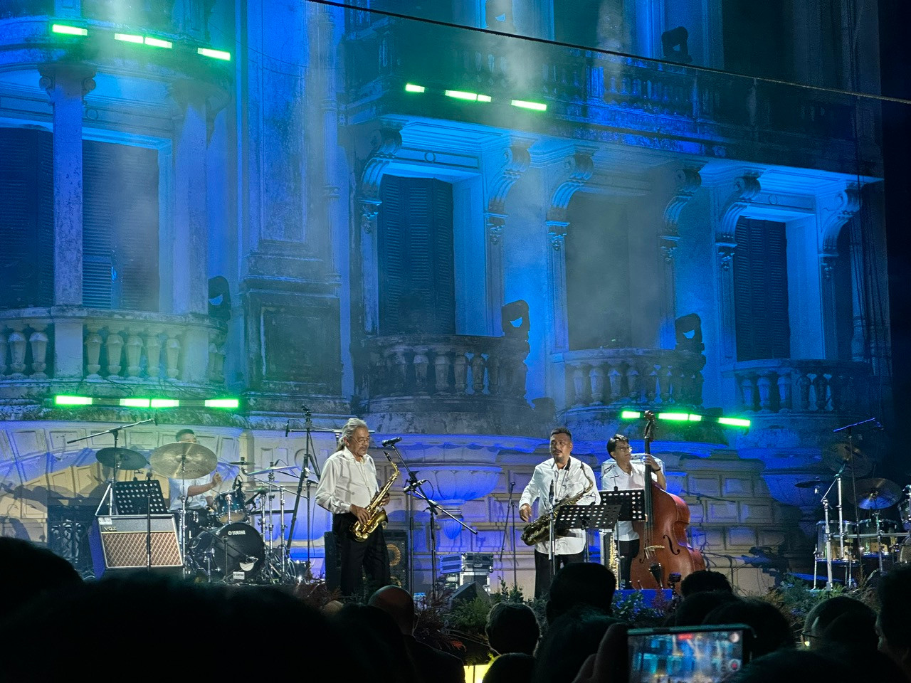 jazz-2.jpg