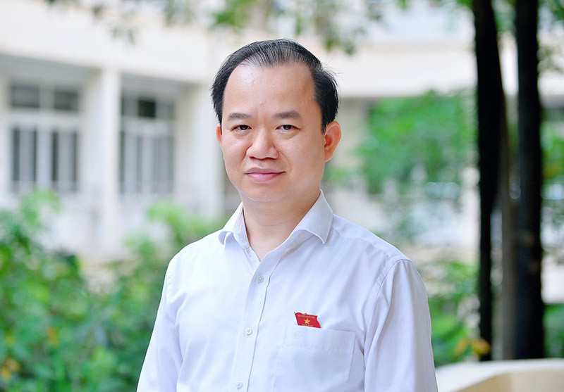 pgs.ts-bui-hoai-son-1.jpg