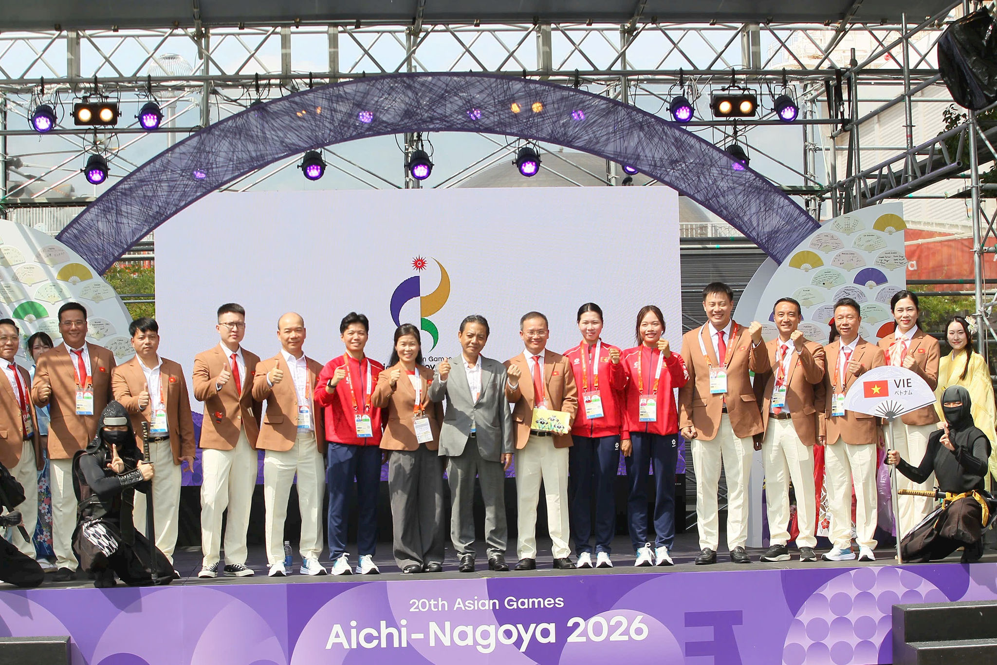 18-thuong-co2.jpg