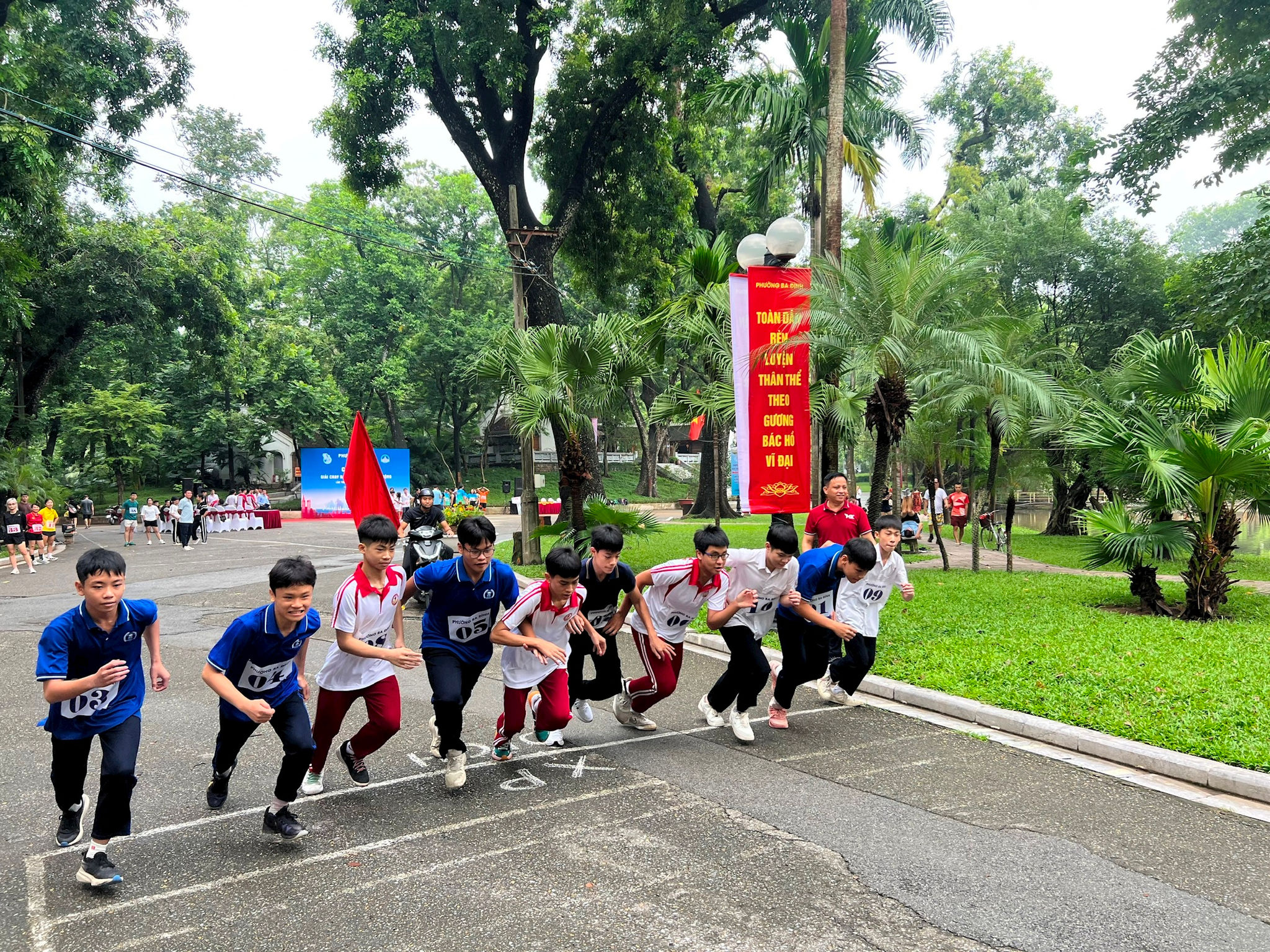 vdv-hoc-sinh-ba-dinh.jpg