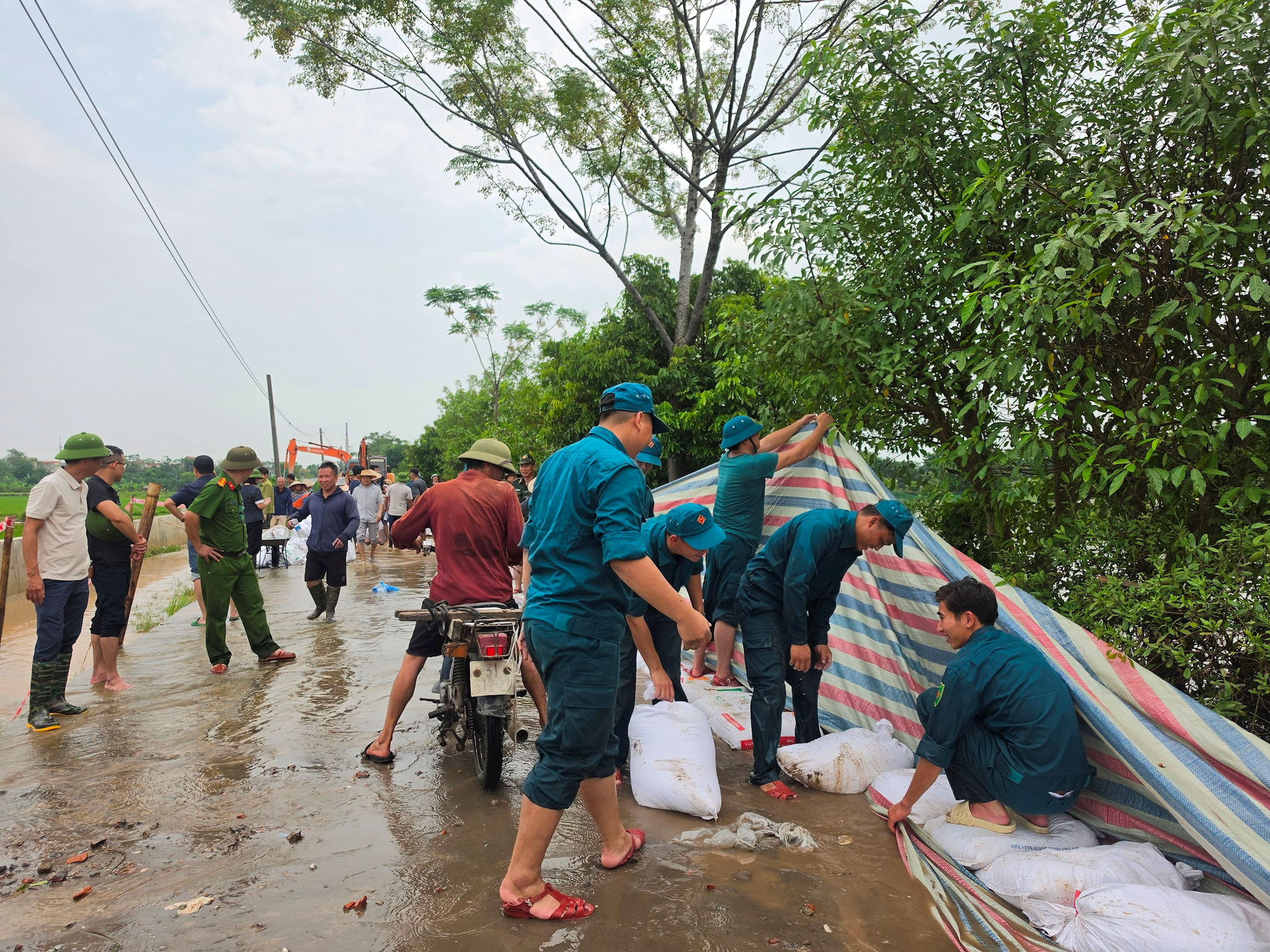 khac-phuc.jpg