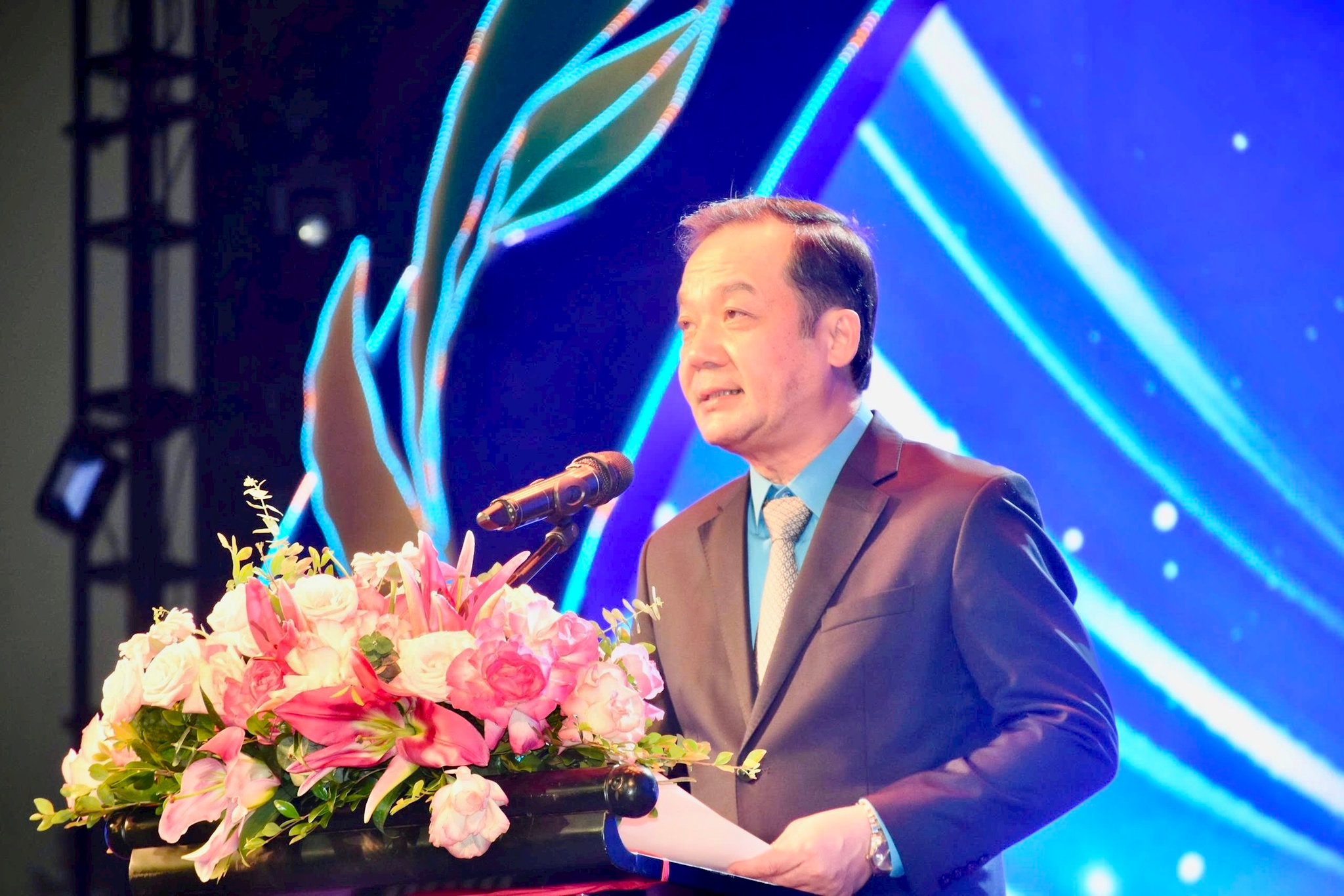 khat-vong-4.jpg