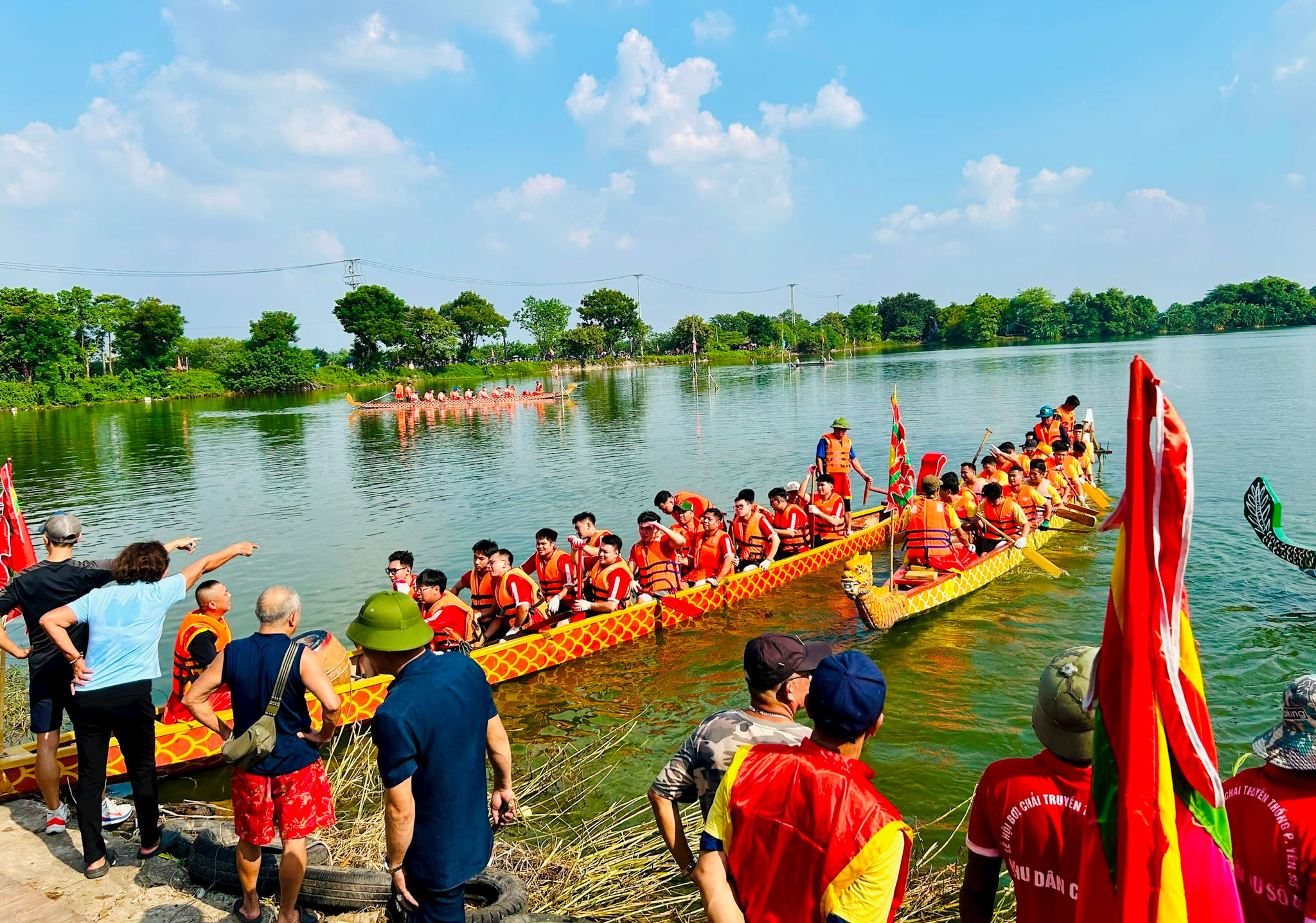 Lễ hội bơi trải làng Yên Duyên có lịch sử hơn 1.000 năm được duy trì và phát triển. Ảnh: Trần Oanh.