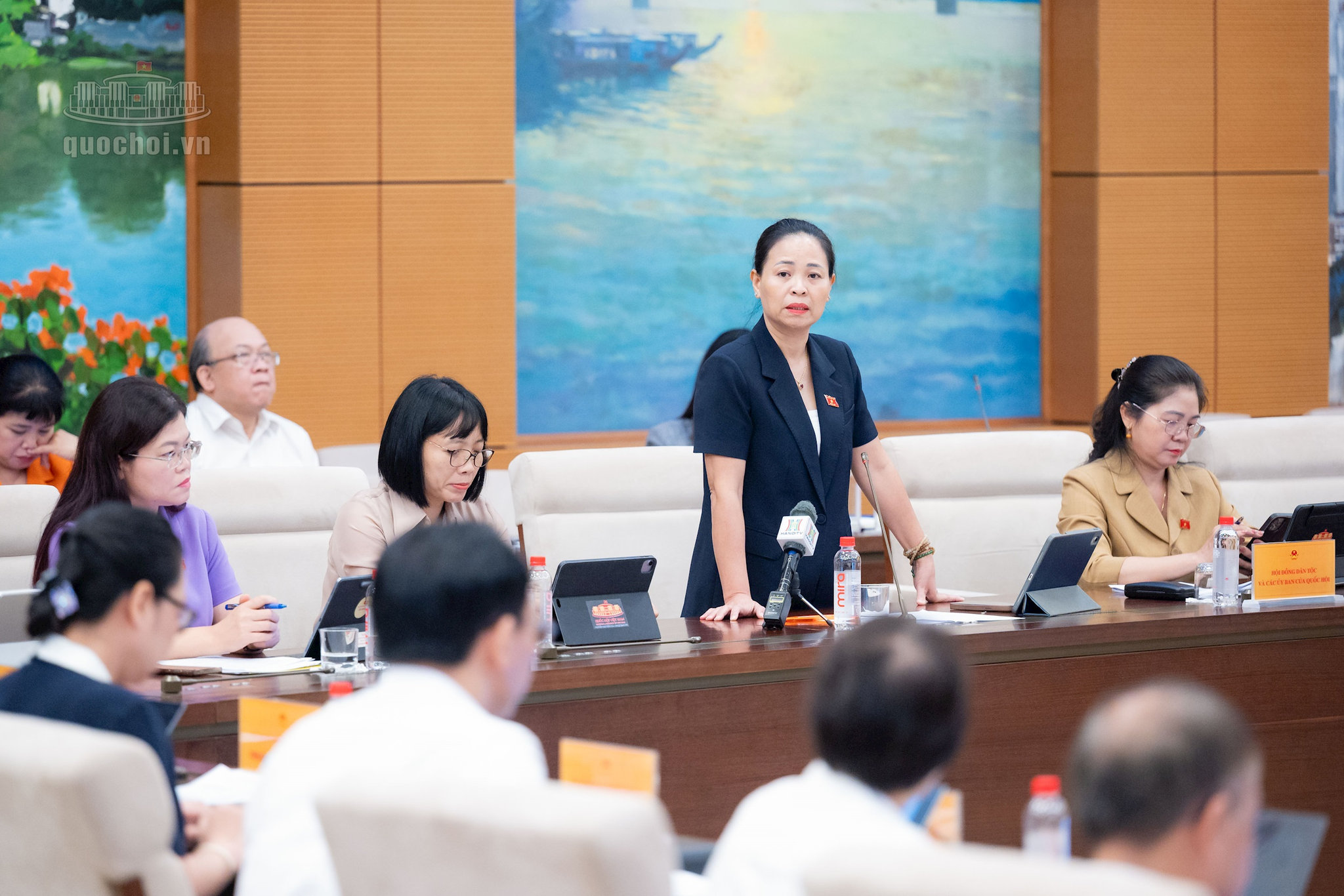 Đại biểu tham gia phiên giải trình. Ảnh: quochoi.vn
