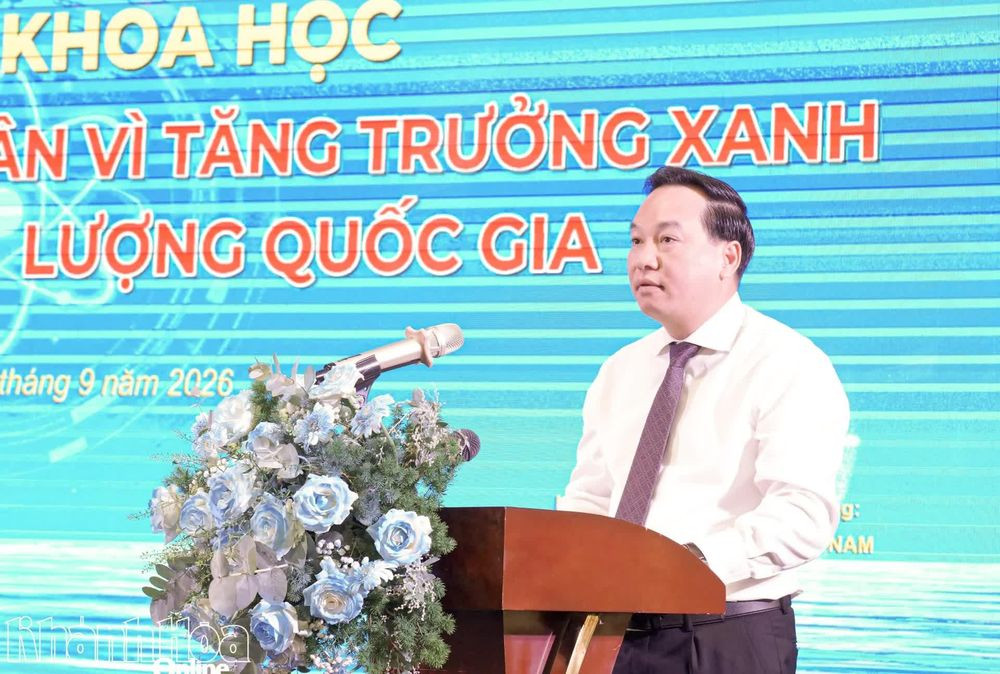Ông Hồ Xuân Trường, Phó Bí thư Thường trực Tỉnh ủy Khánh Hòa phát biểu tại Hội thảo