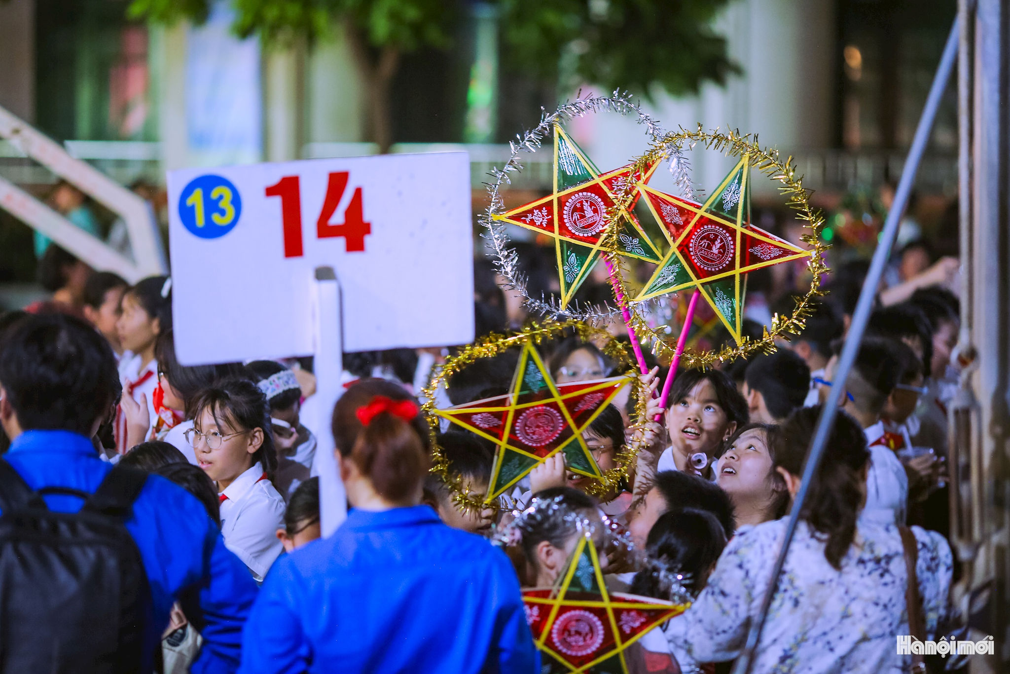 Trung thu không chỉ là ngày hội của thiếu nhi mà còn là dịp để nhắc nhở mỗi người về truyền thống yêu thương, đoàn kết, quan tâm đến thế hệ tương lai.