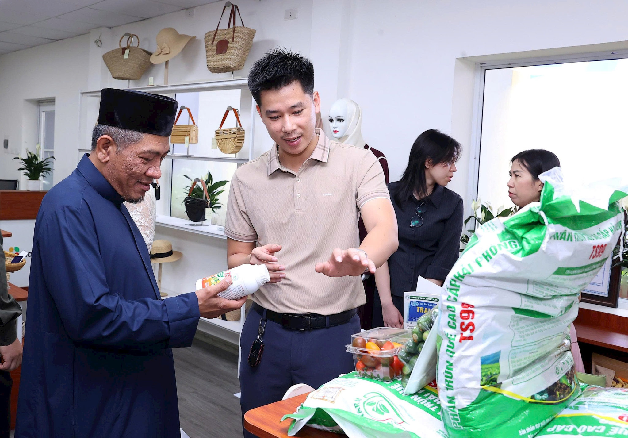 Gỡ nút thắt tiêu chuẩn, mở cửa thị trường Halal nghìn tỷ USD
