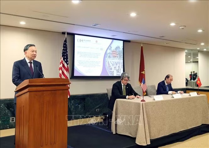 potal-tong-bi-thu-chu-tich-nuoc-to-lam-gap-cac-doanh-nghiep-hoa-ky-nghe-bao-cao-ve-sang-kien-tim-kiem-nguoi-viet-nam-mat-tich-trong-chien-tr-stand-472.jpg